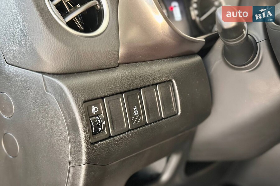 Suzuki Vitara - фото 16