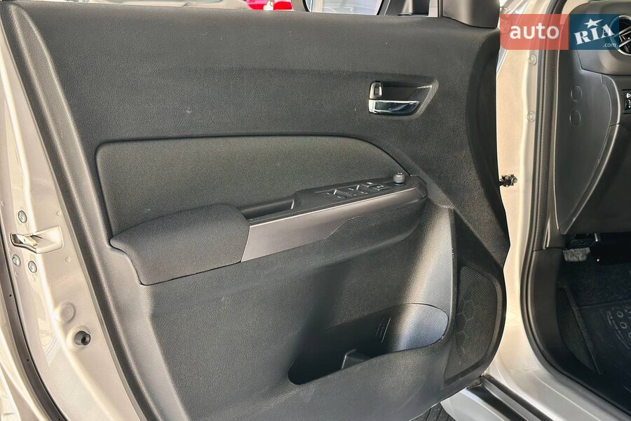 Suzuki Vitara - фото 17