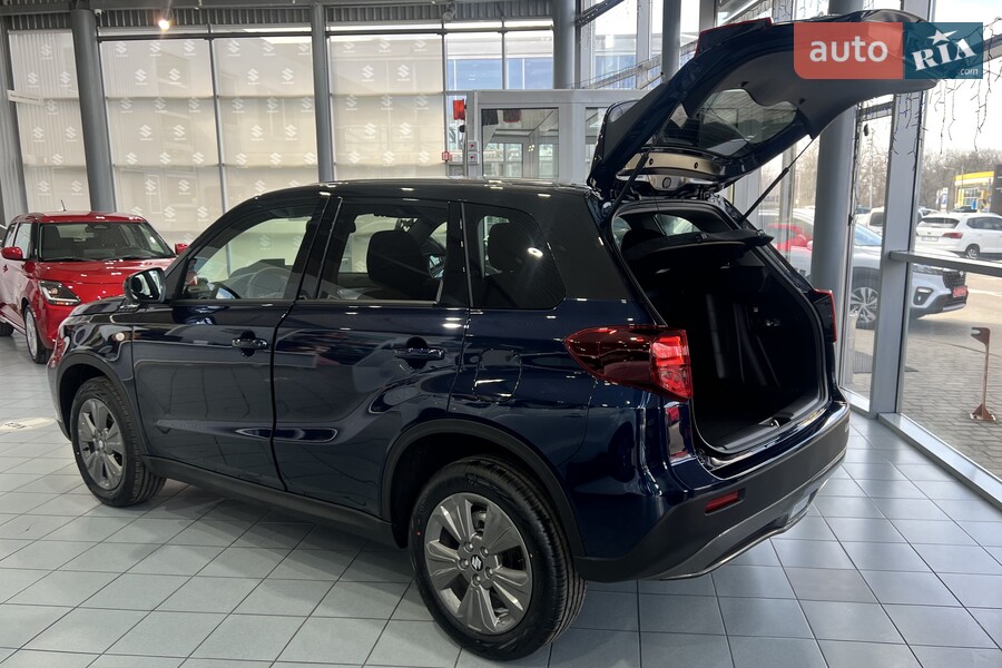 Suzuki Vitara - фото 8