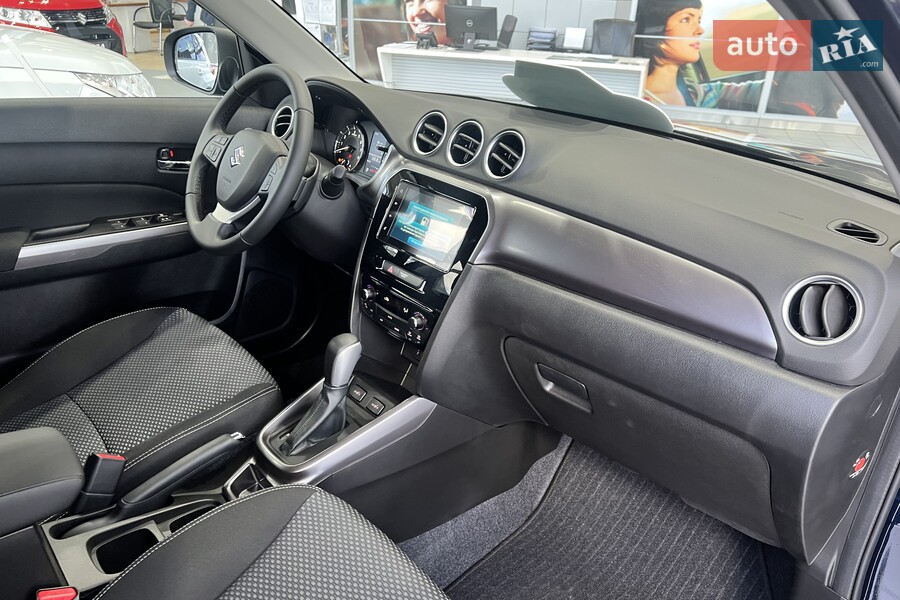 Suzuki Vitara - фото 11