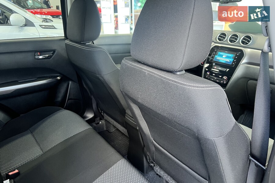 Suzuki Vitara - фото 13