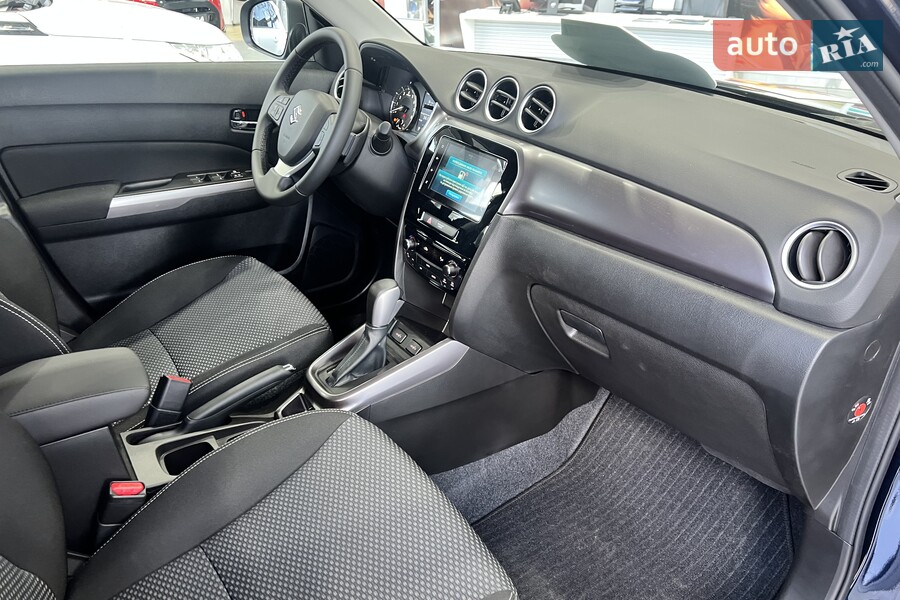 Suzuki Vitara - фото 12