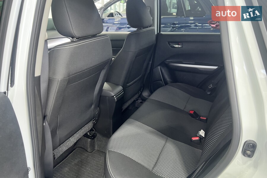 Suzuki Vitara - фото 14