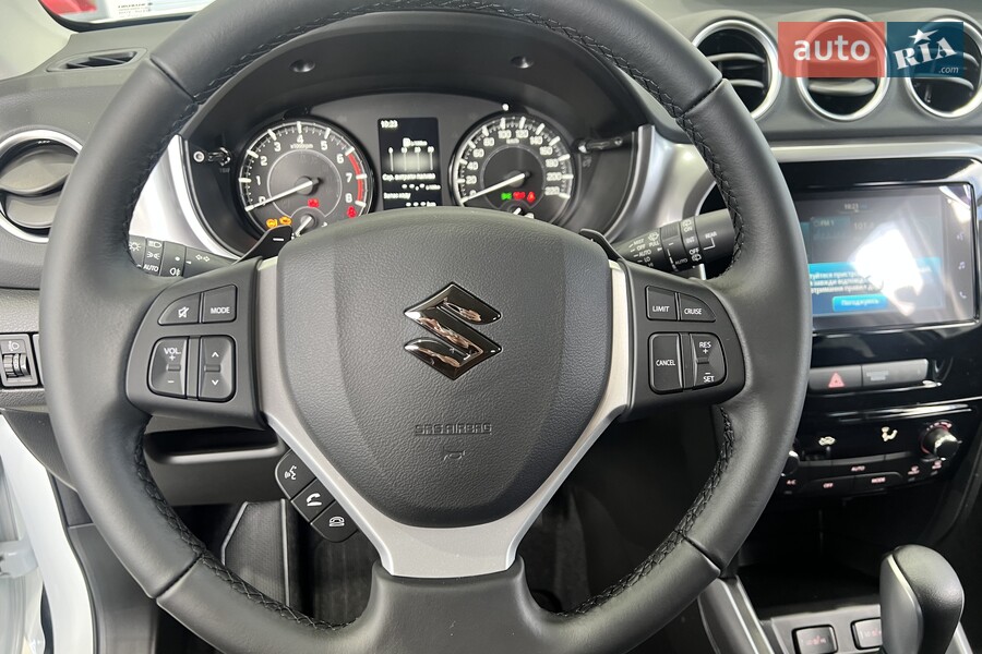 Suzuki Vitara - фото 15