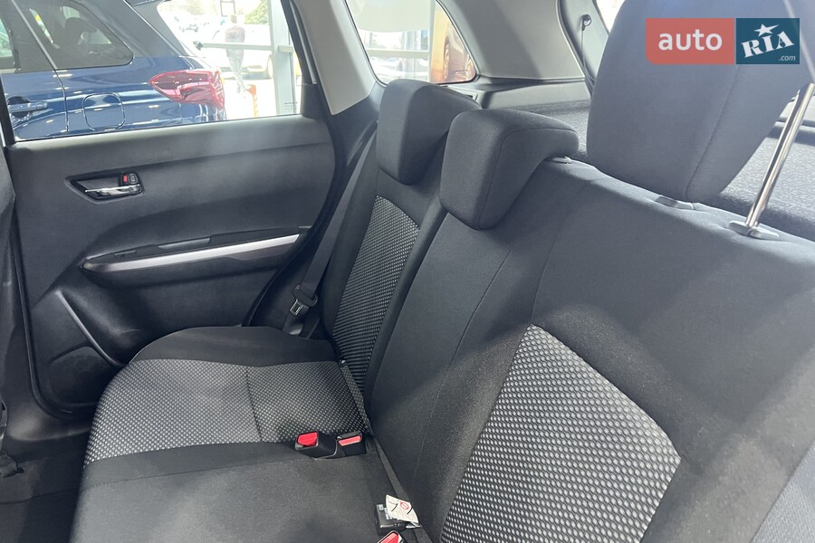Suzuki Vitara - фото 13