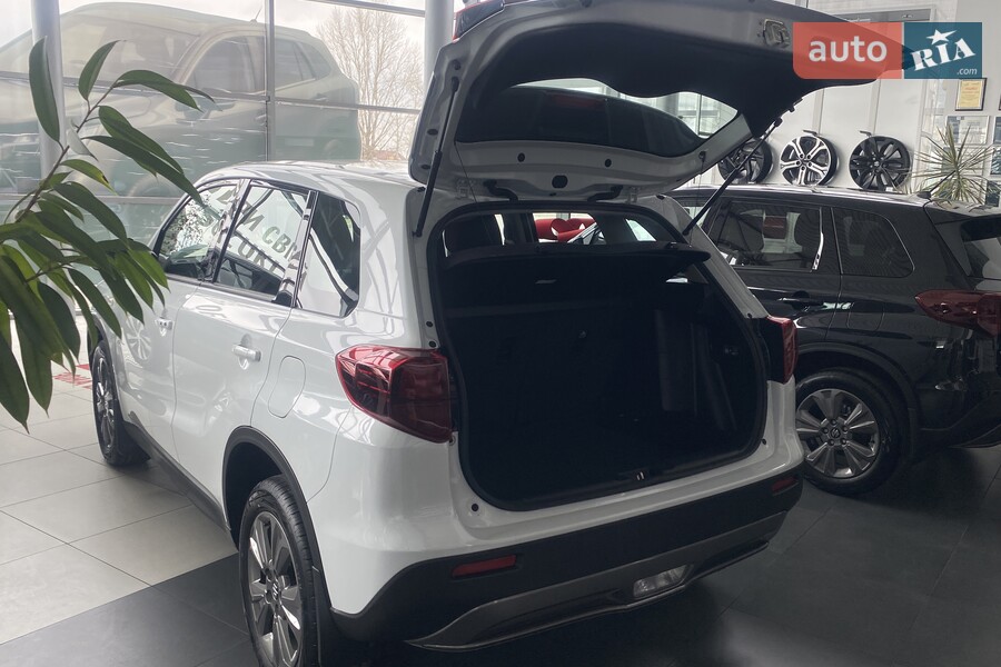 Suzuki Vitara - фото 12