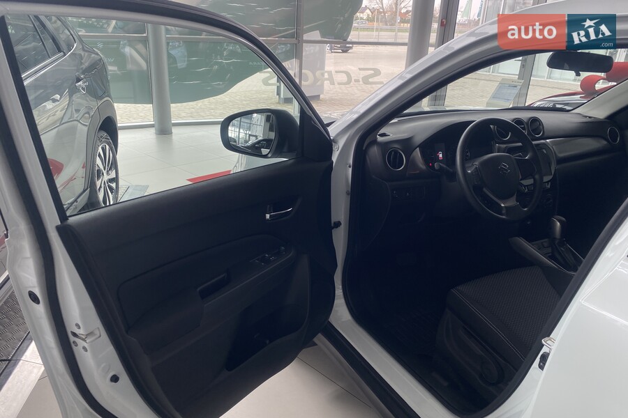Suzuki Vitara - фото 15