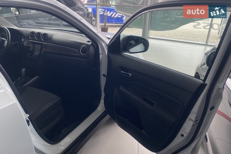 Suzuki Vitara - фото 14