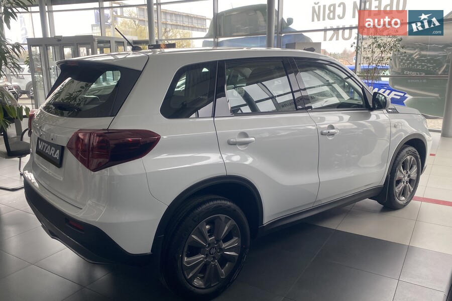 Suzuki Vitara - фото 8