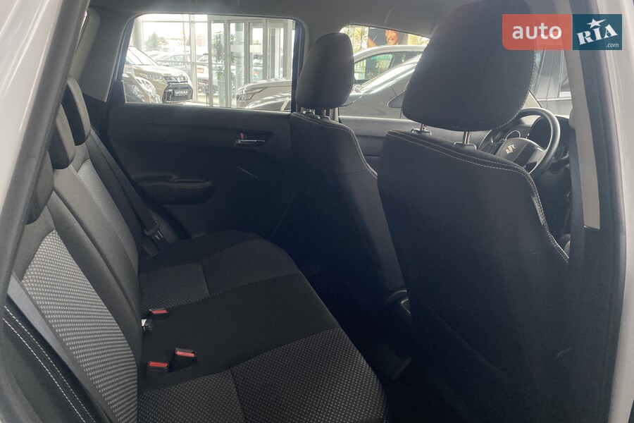 Suzuki Vitara - фото 17