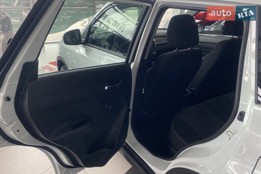 Suzuki Vitara - фото 19