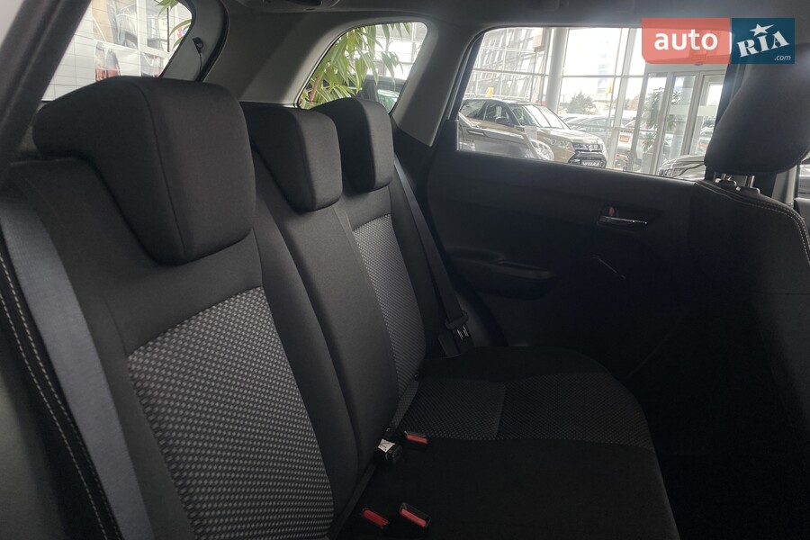 Suzuki Vitara - фото 21