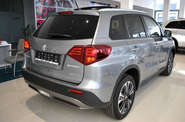 Suzuki Vitara GLX (Hybrid)