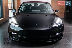 Tesla Model 3 2018 року