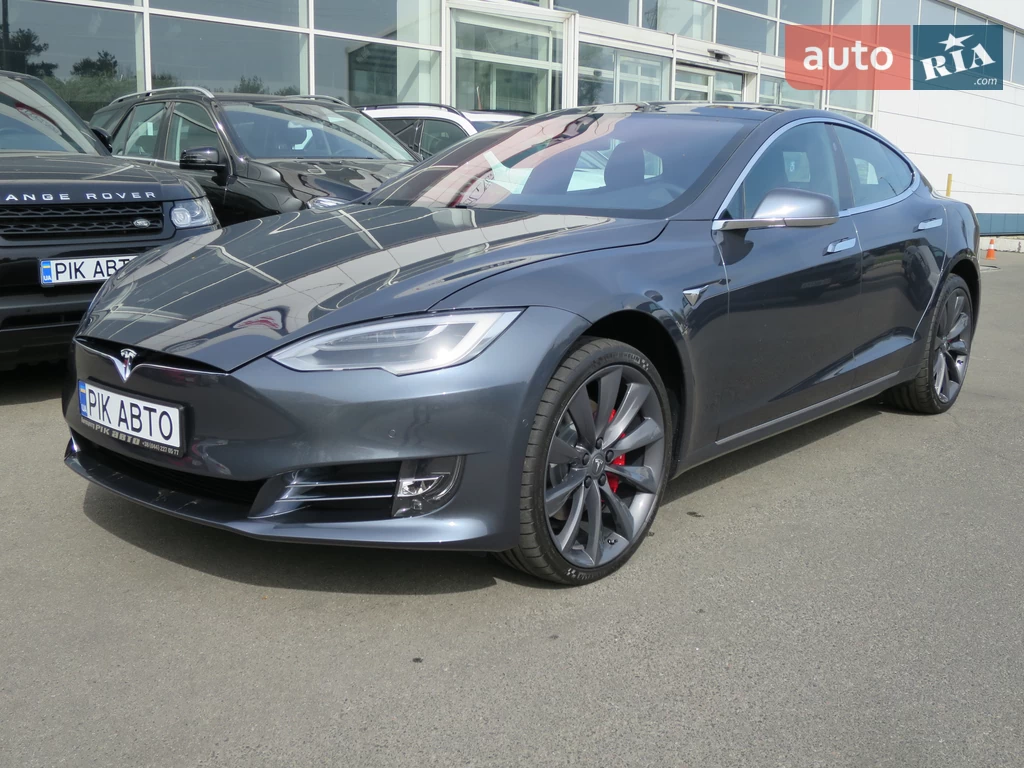 Tesla Model S Base
