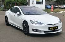 Tesla Model S Base