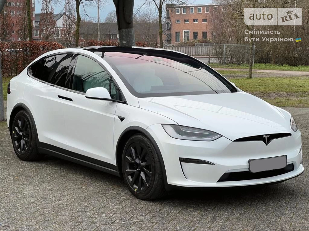 Tesla Model X Base