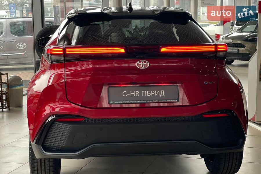 Toyota C-HR - фото 25