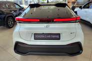Toyota C-HR - фото 8