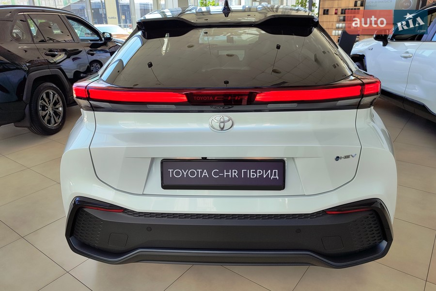 Toyota C-HR - фото 8