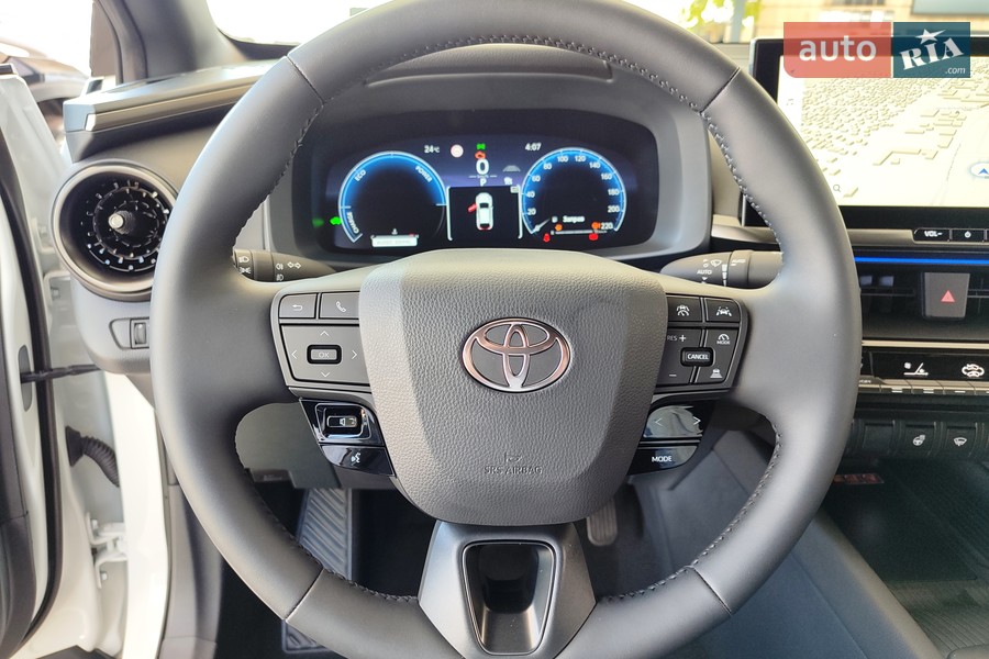 Toyota C-HR - фото 16
