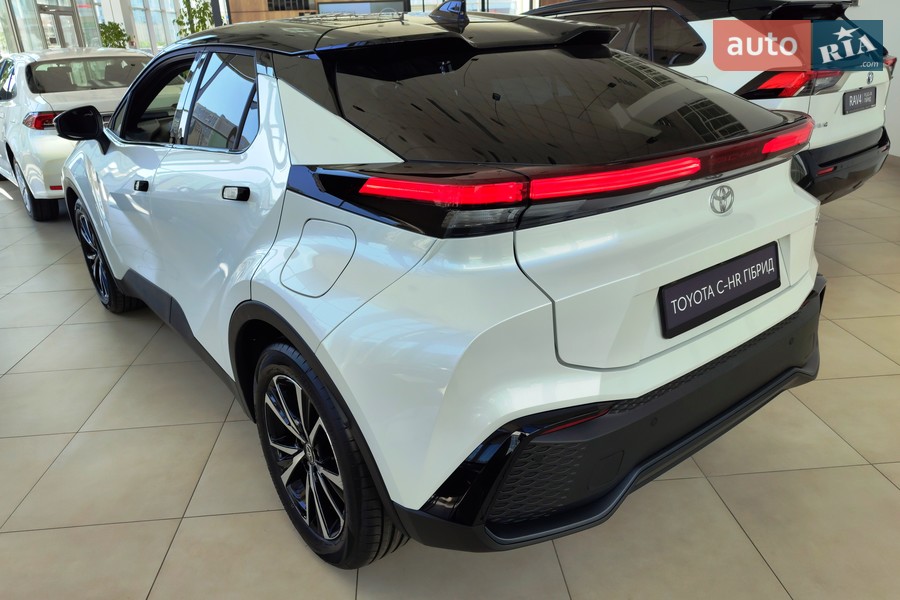 Toyota C-HR - фото 6