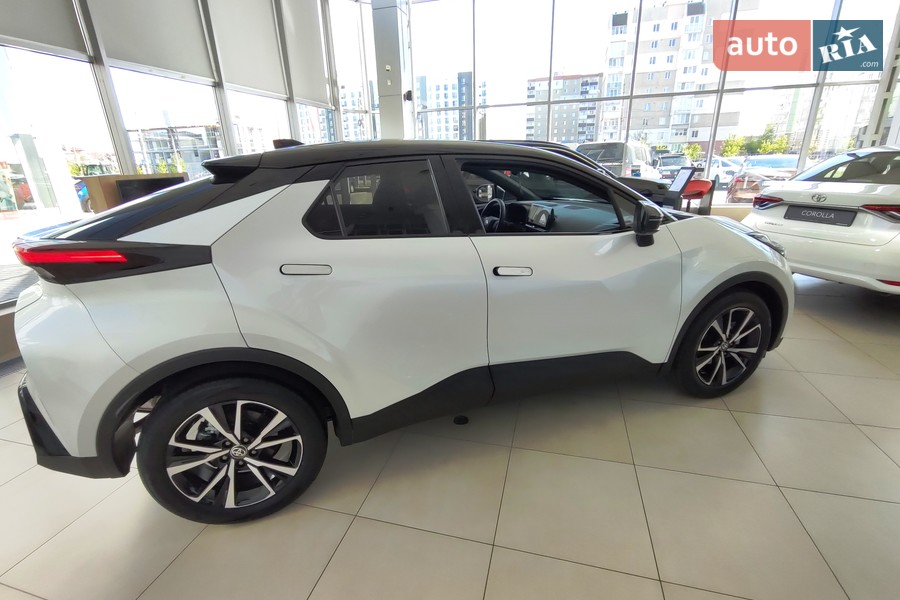 Toyota C-HR - фото 4