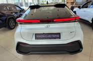 Toyota C-HR - фото 7