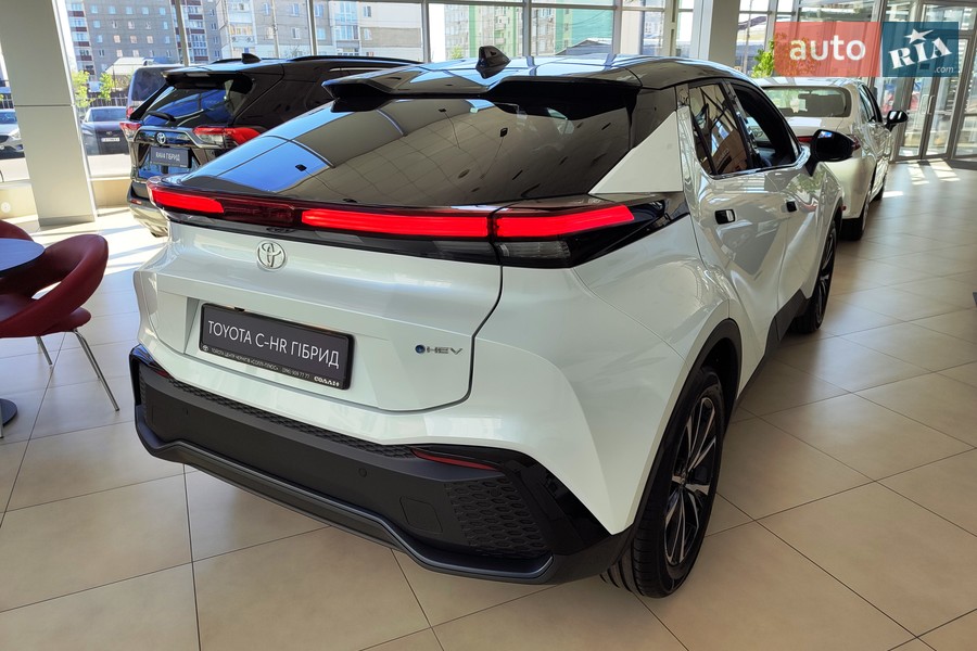 Toyota C-HR - фото 6