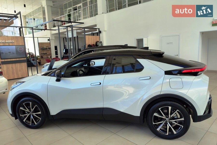 Toyota C-HR - фото 5