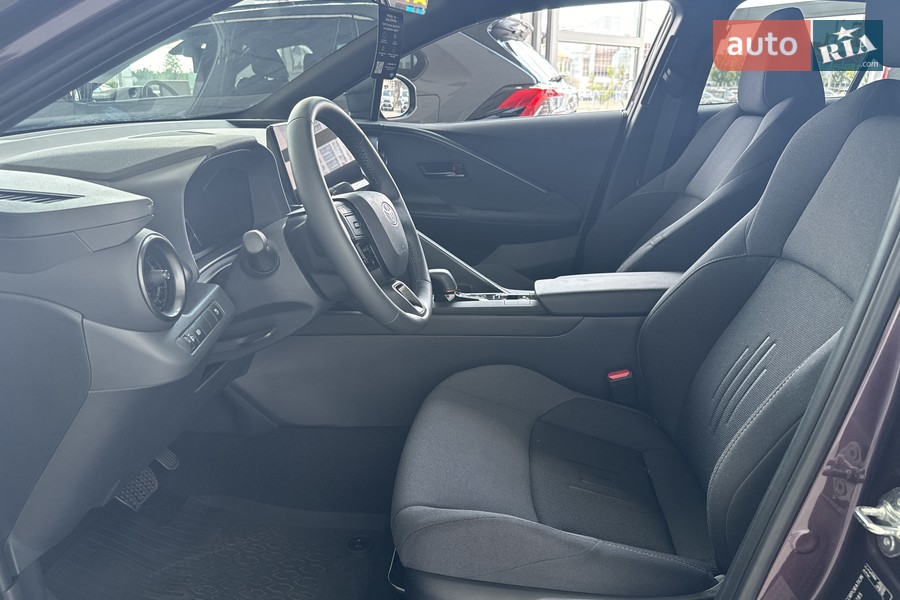 Toyota C-HR - фото 17