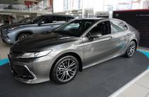 Toyota Camry Premium+