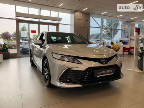 Toyota Camry 2021