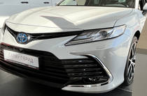 Toyota Camry Premium+