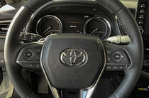 Toyota Camry Premium+