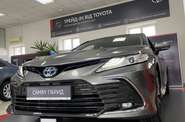 Toyota Camry Premium+