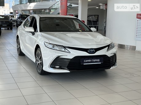 Toyota Camry 2023