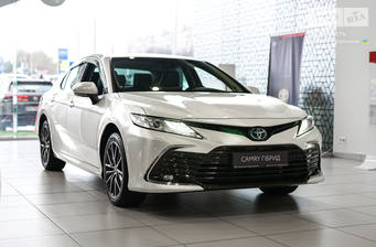 Toyota Camry 2023 Premium+