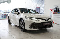 Toyota Camry Premium+