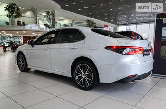 Toyota Camry 2023 Premium+