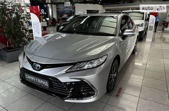 Toyota Camry 2.5 Hybrid e-CVT (218 к.с.) 2024