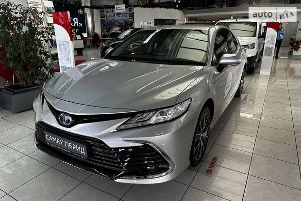 Toyota Camry Prestige+