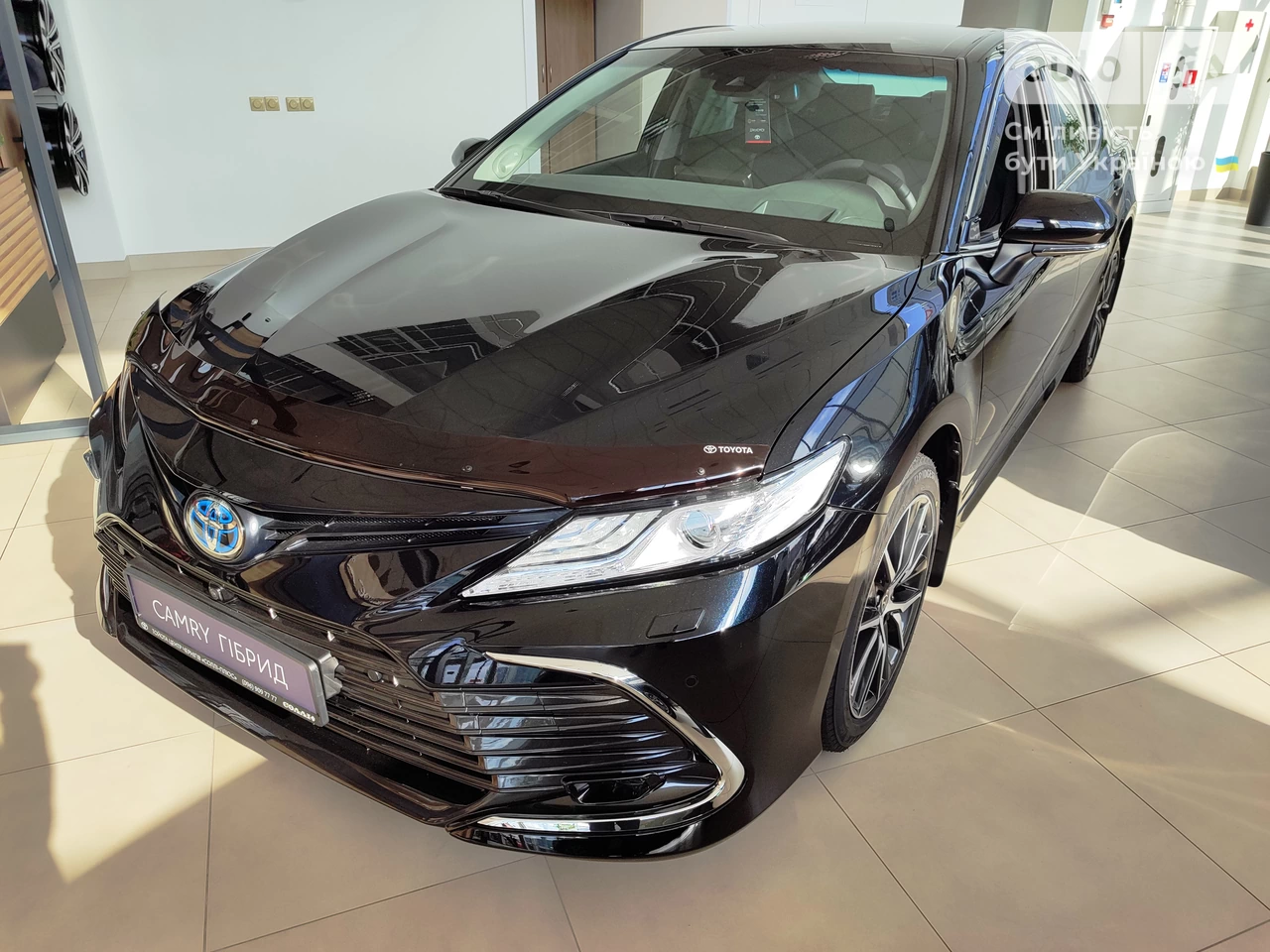 Toyota Camry Premium+