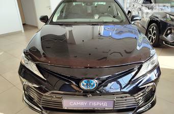 Toyota Camry 2024 Premium+