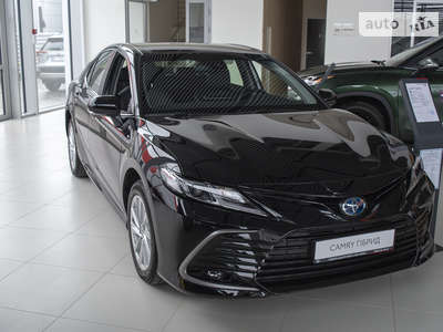 Toyota Camry Elegance+ 2.5 Hybrid e-CVT (218 к.с.) 2023