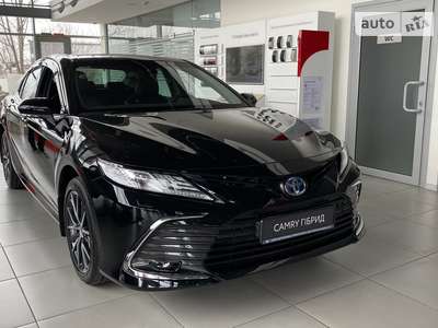 Toyota Camry Premium+ 2.5 Hybrid e-CVT (218 к.с.) 2023