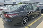 Toyota Camry Premium+