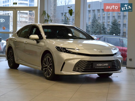 Toyota Camry 2025