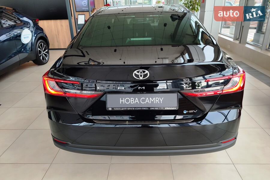 Toyota Camry - фото 7