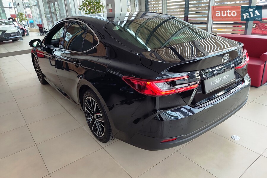 Toyota Camry - фото 8
